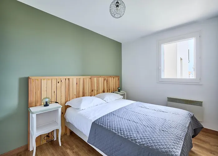 Les Hirondelles - 800 M De La Lägenhet *